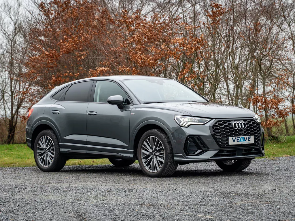 Audi Q3 Sportback 45 TFSI e S Edition // camera // sportstoelen // stoelverw.