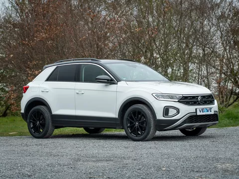 Volkswagen T-Roc 1.0 TSI // Life // ACC // Carplay // Winterpakket