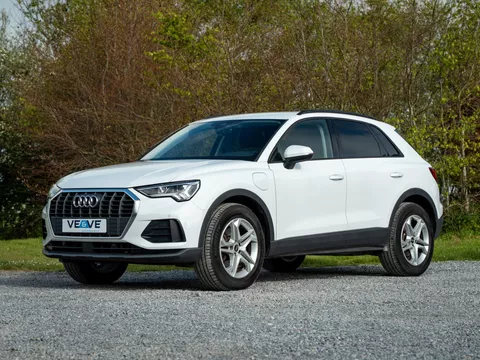 Audi Q3 45 TFSI e // PDC // Stoelverwarming // Camera // Navigatie